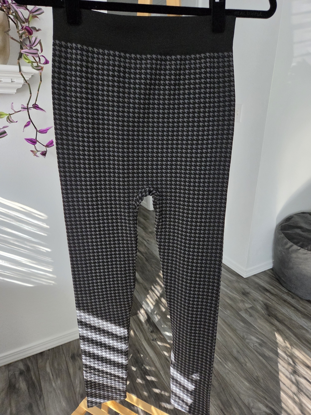 Houndstooth Stretch Leggings - Black & White